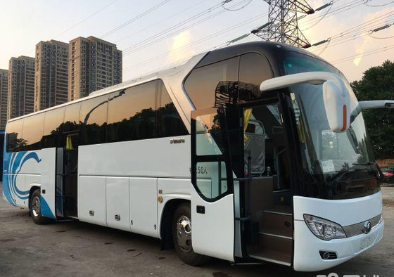 Zk6122 LHDはYutongをバスで運ぶ2015年50の座席ディーゼル機関125km/Hの最高速度を使用した