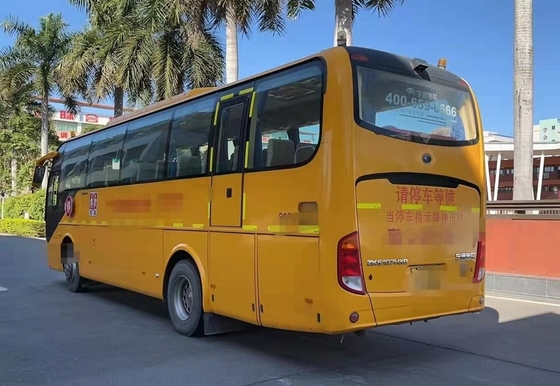 Yuchaiエンジンによって使用されるYUTONGは24L/100kmの燃料消費料量が付いている49の座席をバスで運ぶ