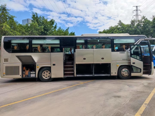 秒針の使用されたYutongの通勤者バス乗客の交通機関46の座席16000kg