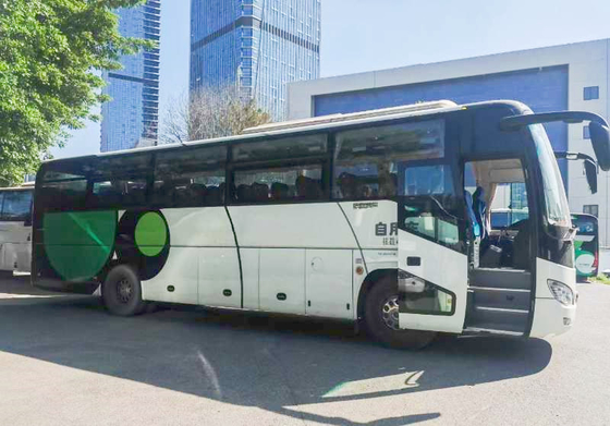 使用された観光バスZK6110 49の座席乗客バス後部エンジンのYutongのコーチ バス