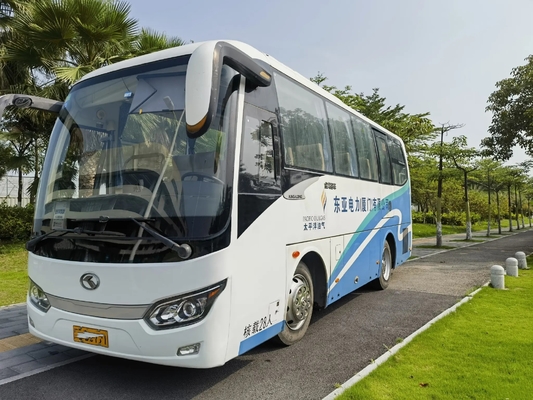 使用されたディーゼルは2016本の年28の座席Yuchaiエンジン4シリンダー外的な振動ドアのKinglongバスXMQ675をバスで運ぶ