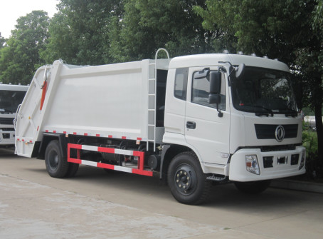 使用されたディーゼル トラック長い10m ³の積載量のDongfengの屑のコンパクター8メートルのRHD