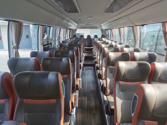 使用されたバス50座席シャンペン贅沢な色の中間の乗客のドア水ディスペンサー秒針Youngtong ZK6117