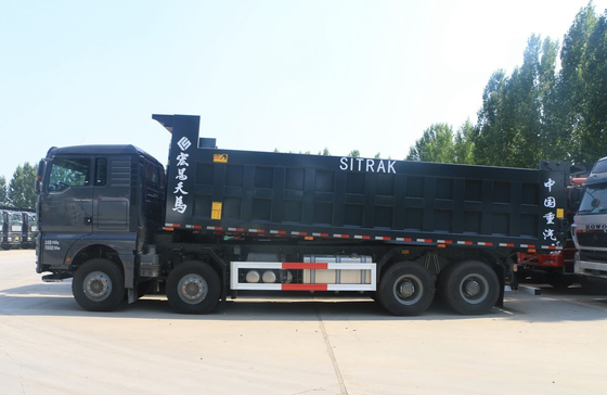 シノ・パワー・トラック シトラク G7H 黒色 30トンの荷重 道路輸送 春葉