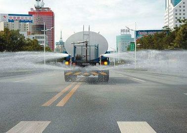 9760×2500×2990mm使用された給水車は、秒針水18立方メートルをトラックで運びます