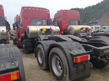 Dongfengはトラックのトレーラー、使用されたトラクターの単位7560×2500×3030mm 6×4ドライブ モードを使用しました