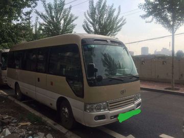 ガス燃料の贅沢な革が付いているトヨタによって使用されるコースター バスは6990mmバス長さをつけます