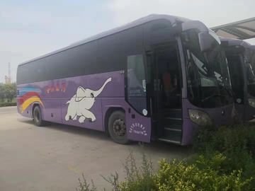 ZK6120モデルによって使用されるYutongは旅客輸送のための53の座席をバスで運ぶ
