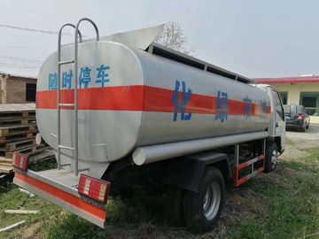 ディーゼルによって使用されるタンク車オイルの交通機関のJMCによって使用される燃料を補給するトラック5トン