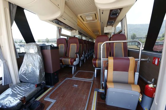 5800mmのホイールベースのKinglong 58の座席によって使用される乗客バス