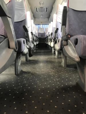 KinglongのAC後部エンジンの青および白い色のよい状態のブランドによって使用される観光バスのSencond手バスXMQ6898 39seats