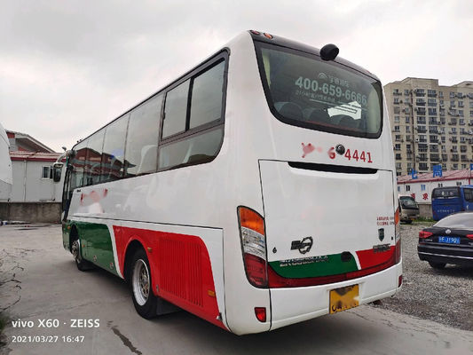 使用されたYutongはZK6808 35をつけるYuchaiエンジン147kwの乗客バス低いキロメートルをバスで運ぶ