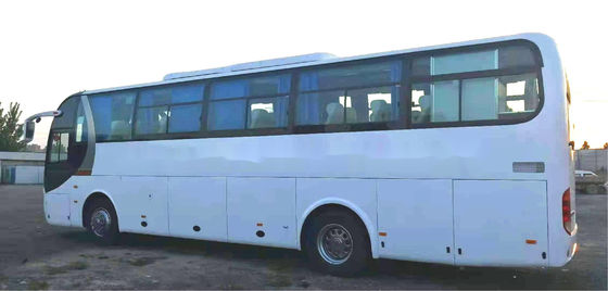 使用されたYutongバスZK6110 51座席によって使用された観光バスの鋼鉄シャーシはステアリング両開きドアを去った