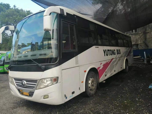 Yutong使用されたバスZk6112d 54は前部エンジン バス鋼鉄シャーシYCをつける。177kwは観光バスを使用した