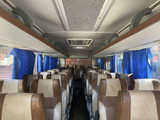 Sunlong使用されたバスSLK6873 39は2016アフリカのための後部ディーゼル機関の鋼鉄シャーシのYuchaiの162kwによって使用されるコーチ バスをつける
