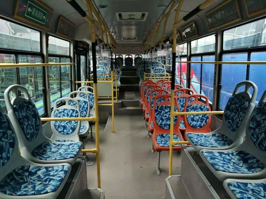 使用された都市バス ブランドの金ドラゴン45の座席によって使用される観光バスの鋼鉄シャーシのディーゼル機関 バス両開きドア