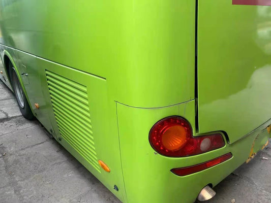 Kinglong使用されたバスXMQ6900は観光バス39の座席Yuchaiエンジン180kwのユーロIIIの鋼鉄シャーシの左のステアリングを使用した