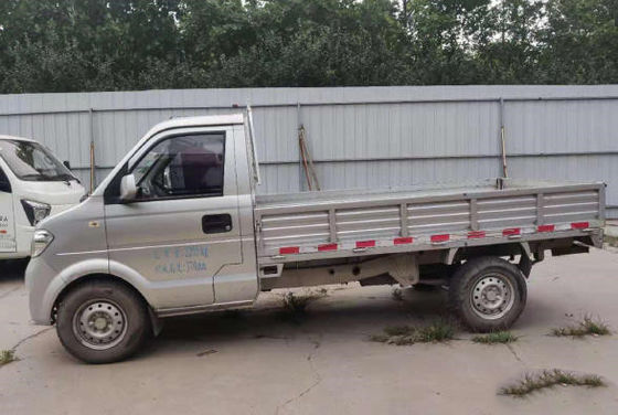 Dongfengのブランド6の車輪のAfriceのための軽い貨物トラック102HPは小型ダンプ トラックを使用した