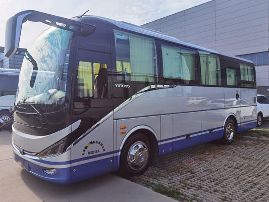 秒針はYutong ZK6907のTVが付いている贅沢なコーチのガソリン機関の中国電気バスをバスで運ぶ