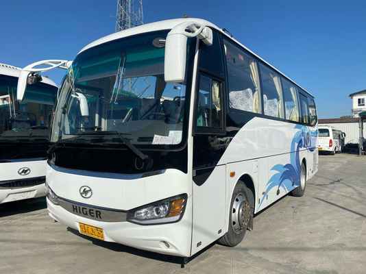 KLQ6882は長い旅行のコーチをバスで運ぶ50座席RHDによって使用されたYutongバス前部エンジンを使用した