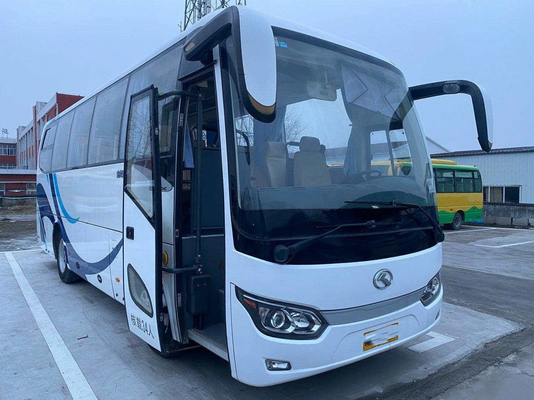 長距離バスXMQ6829はKinglongのコーチを使用したバス34座席がアラブ首長国連邦で販売のためにバスを使用した