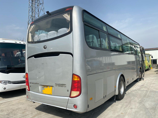 秒針バスYutong 47の座席乗客は革座席LHDによって使用される都市バスが付いているディーゼル使用されたコーチ バスをバスで運ぶ