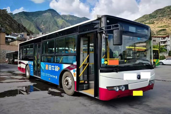 32の/92座席によって使用されたYutongのバスZk6105は公共交通機関のディーゼル機関のために都市バスを使用した