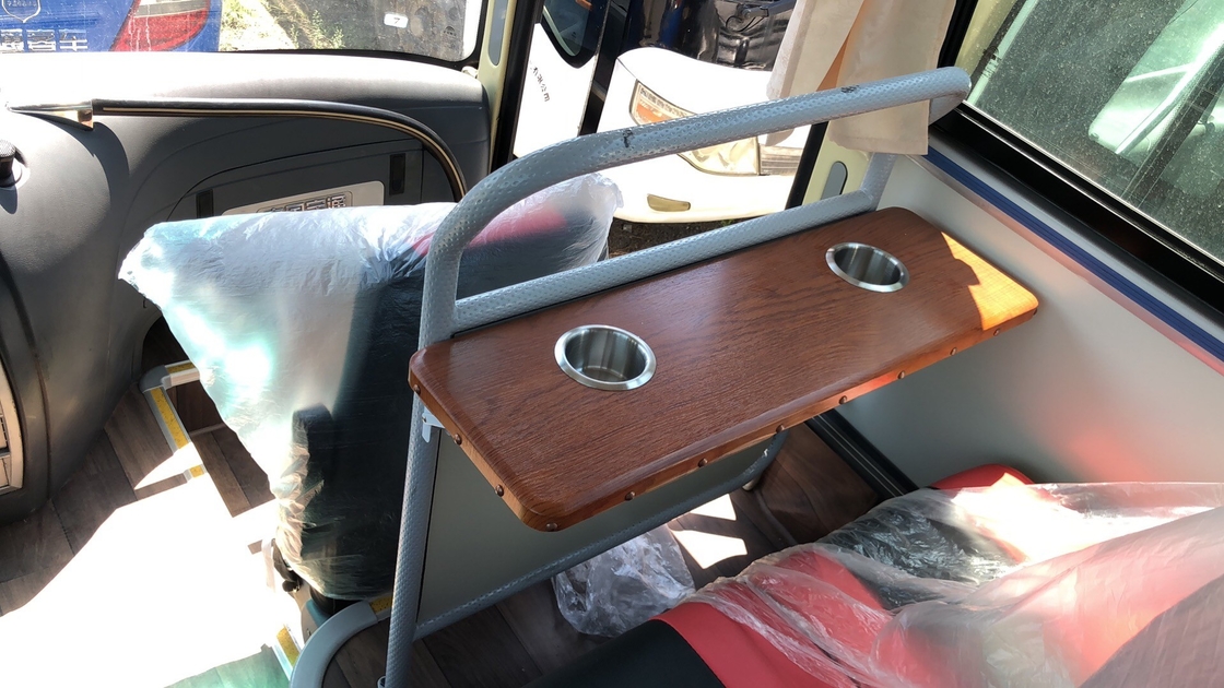RaerエンジンRhdはYutongバスZK6107Hコーチ2のドアの贅沢な車47seatsを使用した