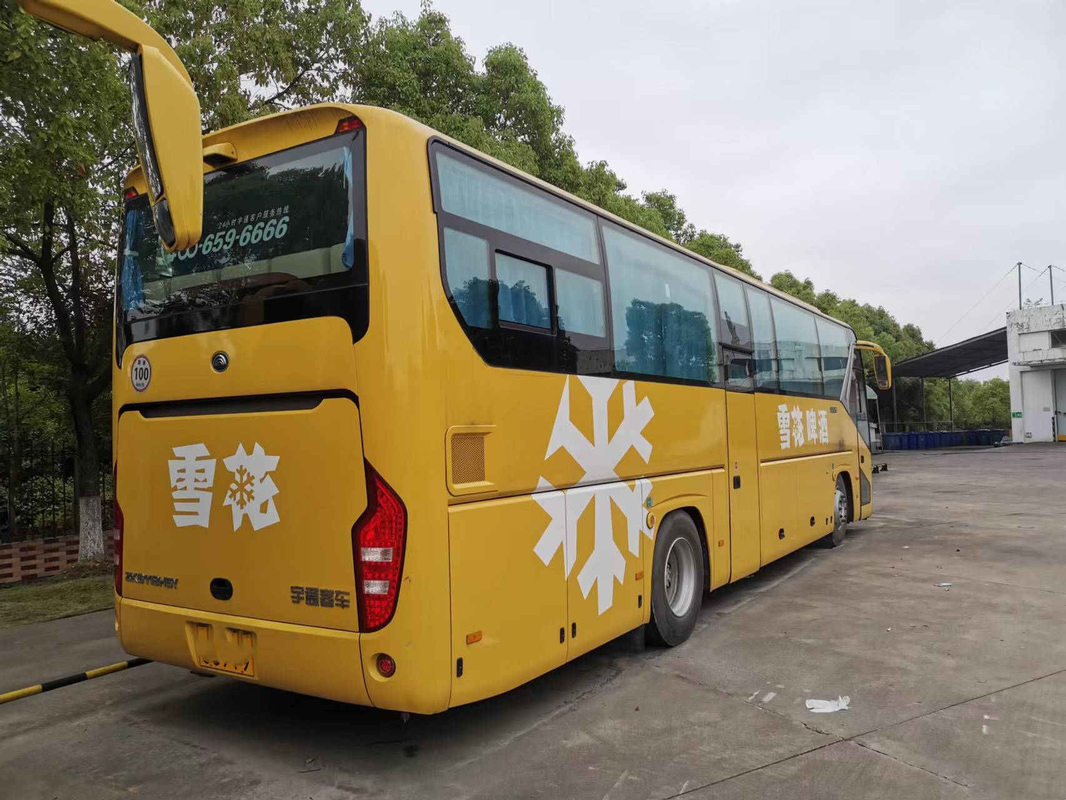 Vipの贅沢な座席はYutong ZK6119のコーチをバスで運ぶ46の座席Rhdの後部エンジンの両開きドアを使用した