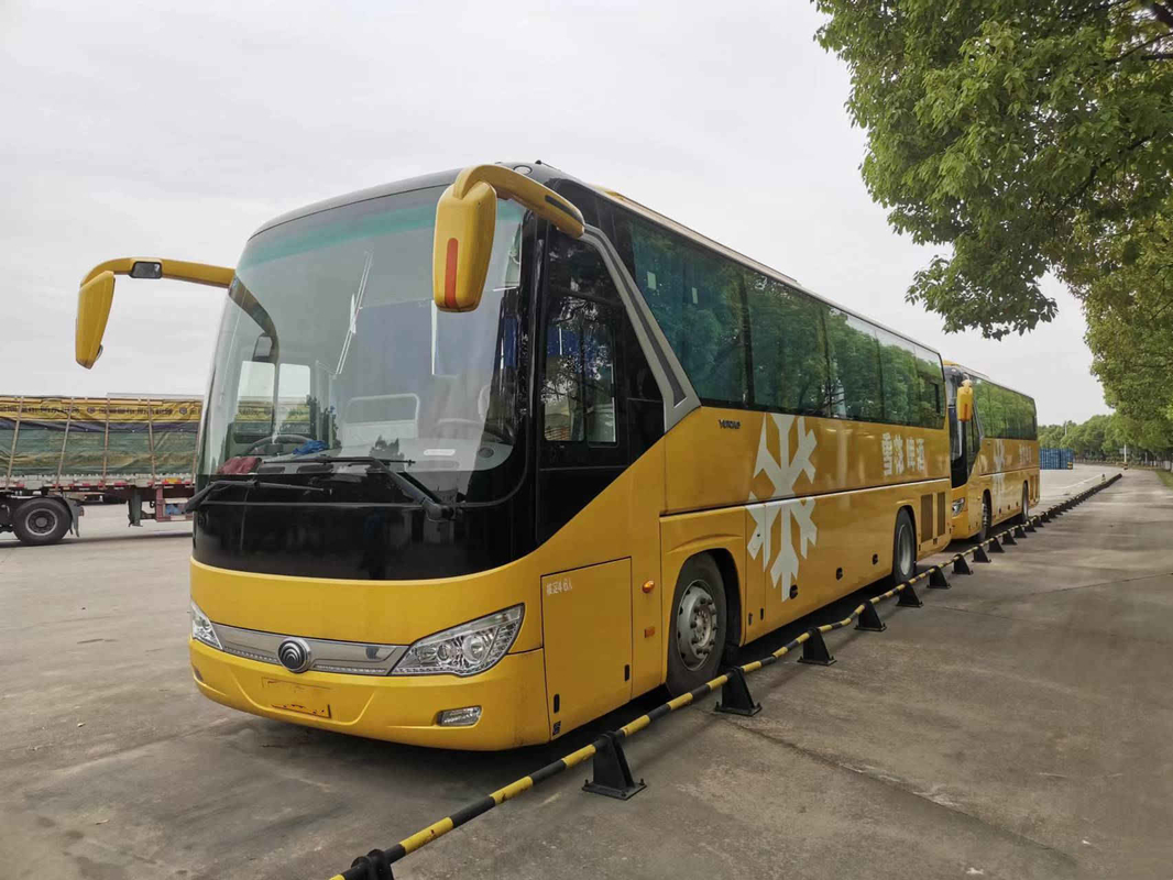Vipの贅沢な座席はYutong ZK6119のコーチをバスで運ぶ46の座席Rhdの後部エンジンの両開きドアを使用した