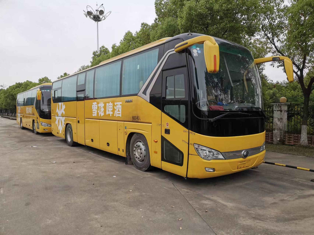 Vipの贅沢な座席はYutong ZK6119のコーチをバスで運ぶ46の座席Rhdの後部エンジンの両開きドアを使用した