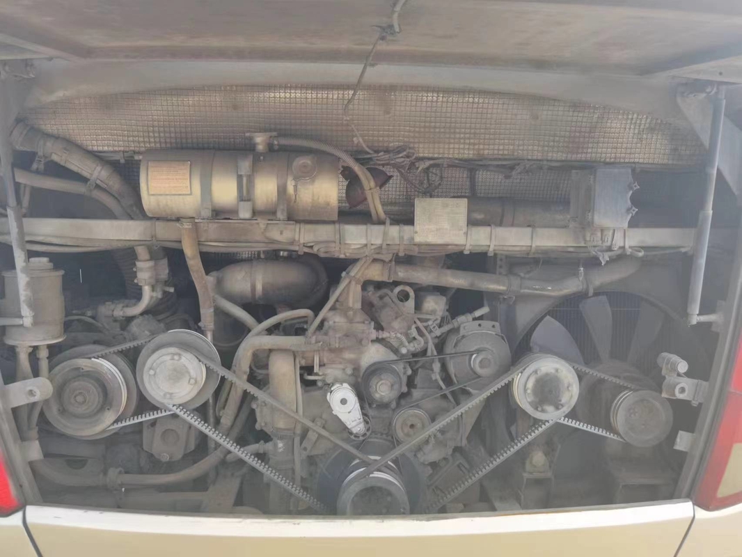 秒針のコーチは小型Yutongをバスで運ぶ45座席後部エンジンRHD Zk6107の乗客バスを使用した