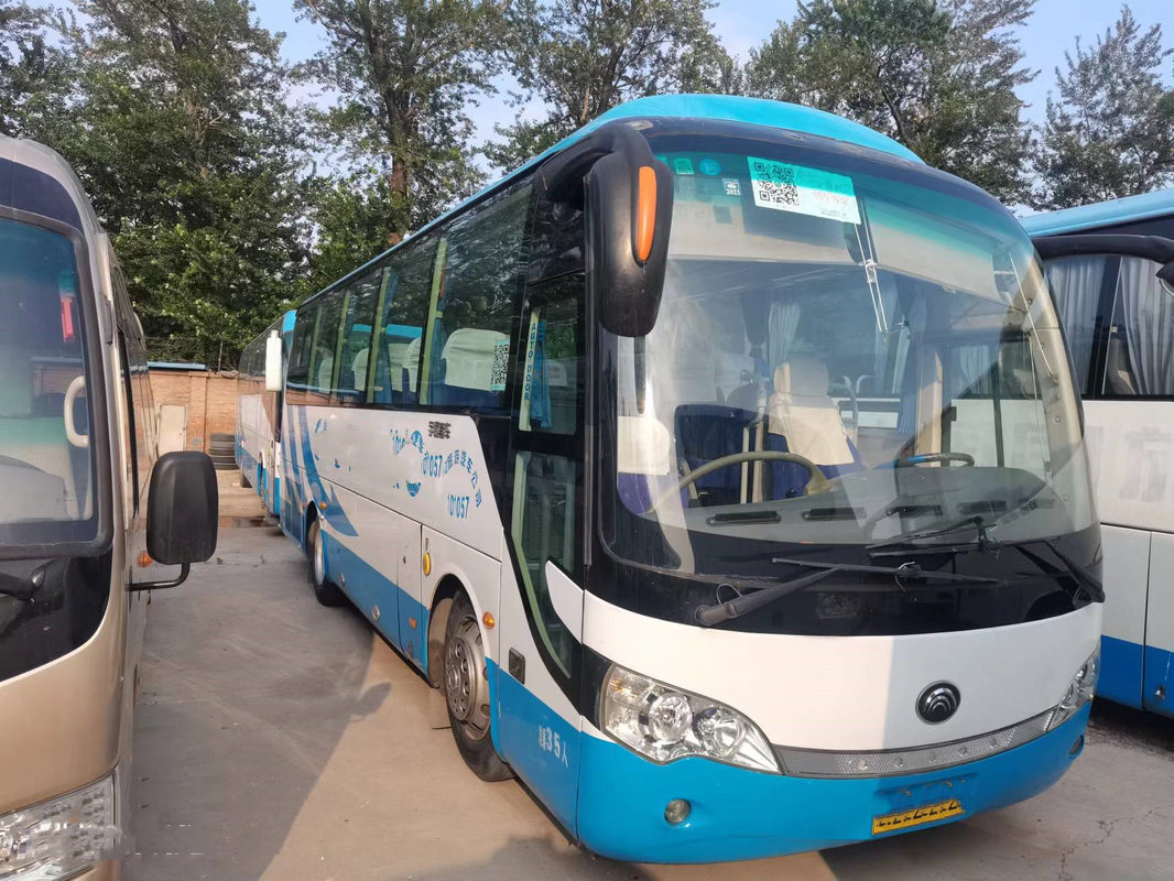 ディーゼルYutongバスZk6858 35seats小型コーチ2+2 Layout Bus De Transport