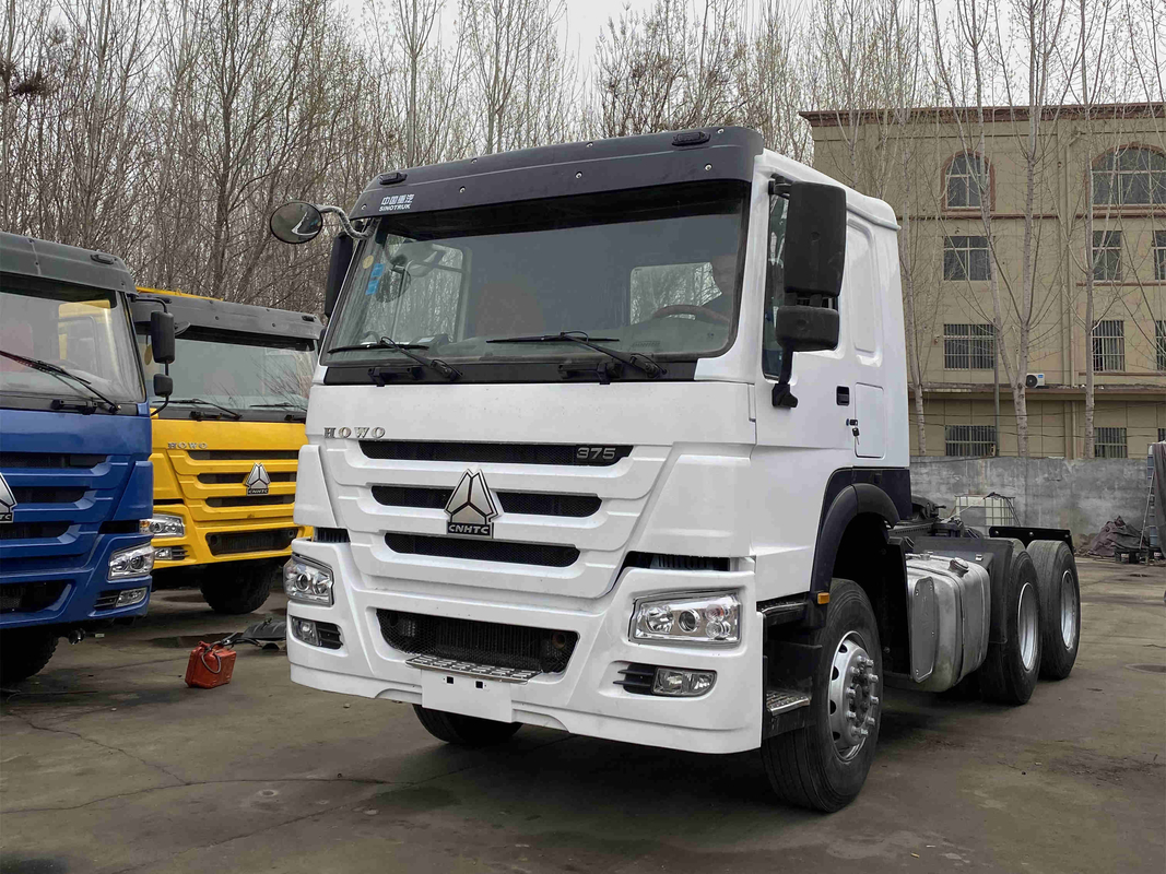 HOWOはトラクターのトラック6*4の左手ドライブ375/371hp 2019-2020年を使用した