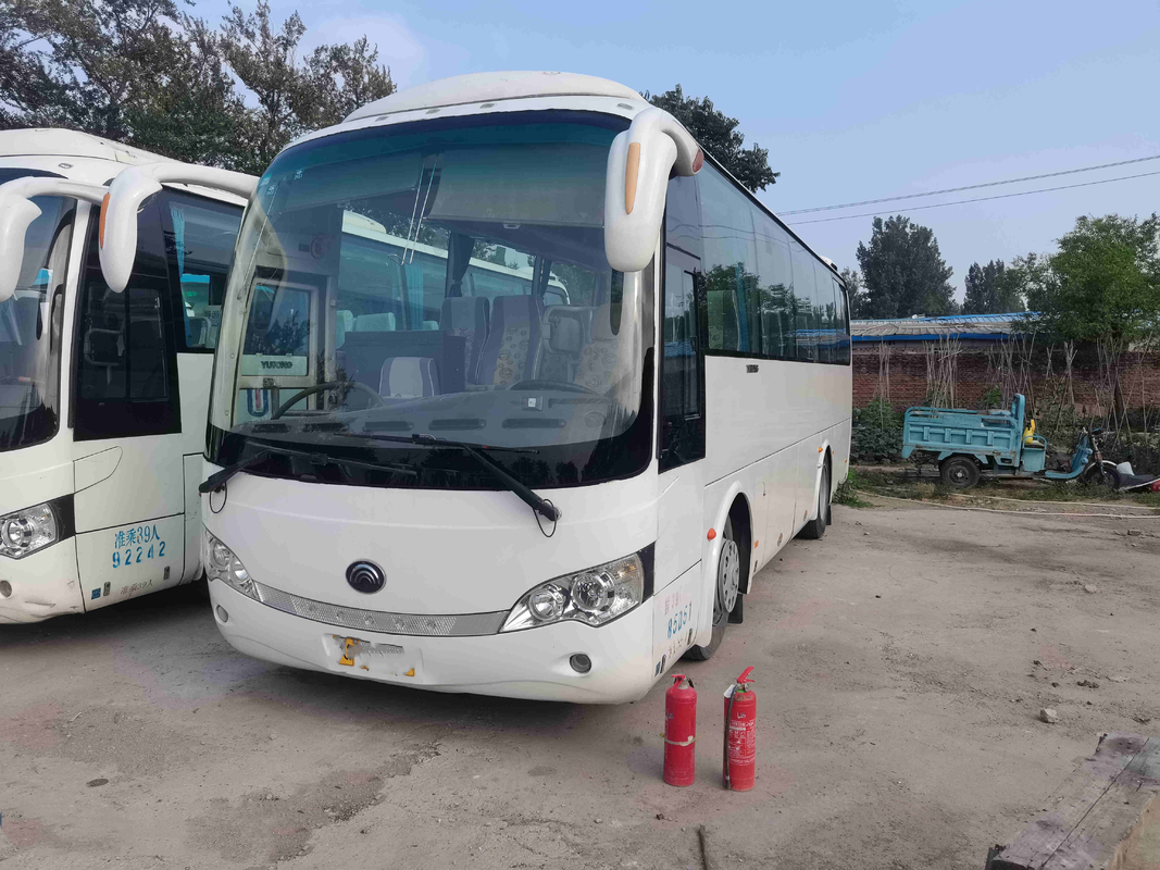 中国Yutongは観光バスZK6908の客車39seats 180kw Yuchaiエンジンの版ばねの懸濁液を使用した