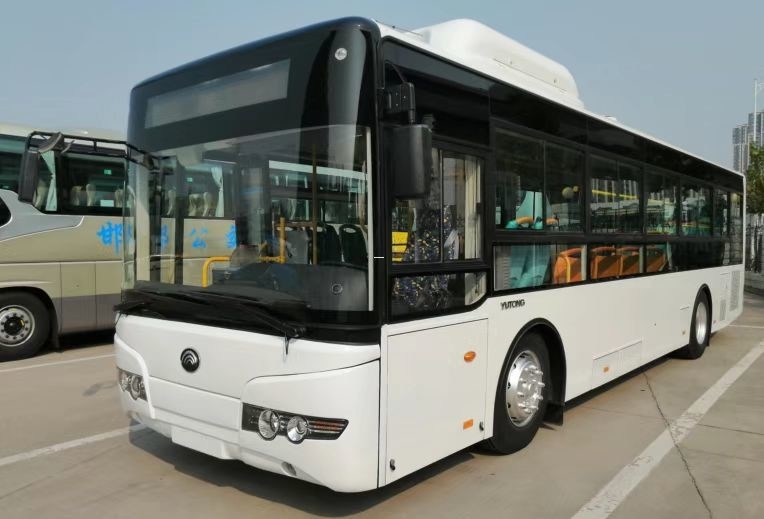 輸送CNGのコーチはYutong都市バス40を- 100people不足分の間隔の輸送ZK6106使用した