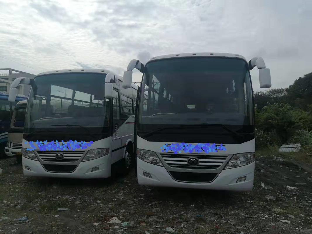 RHD/LHDは豊富な版ばねの懸濁液Yutong ZK6112Dとのコーチ バス2+3layout 60seatsを使用した