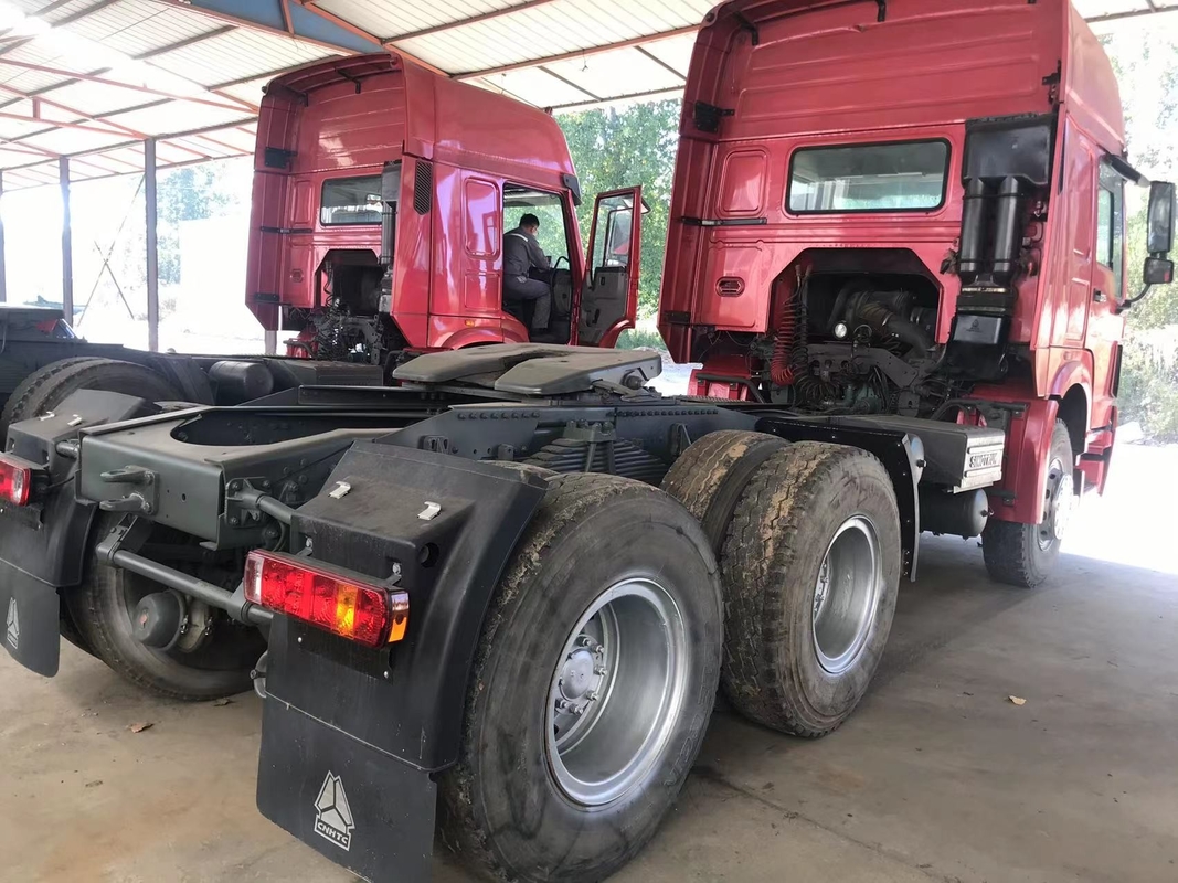 頑丈なSinotruk Howoは販売のために10 371Hpの車輪6x4のトラクターのトラックを使用した