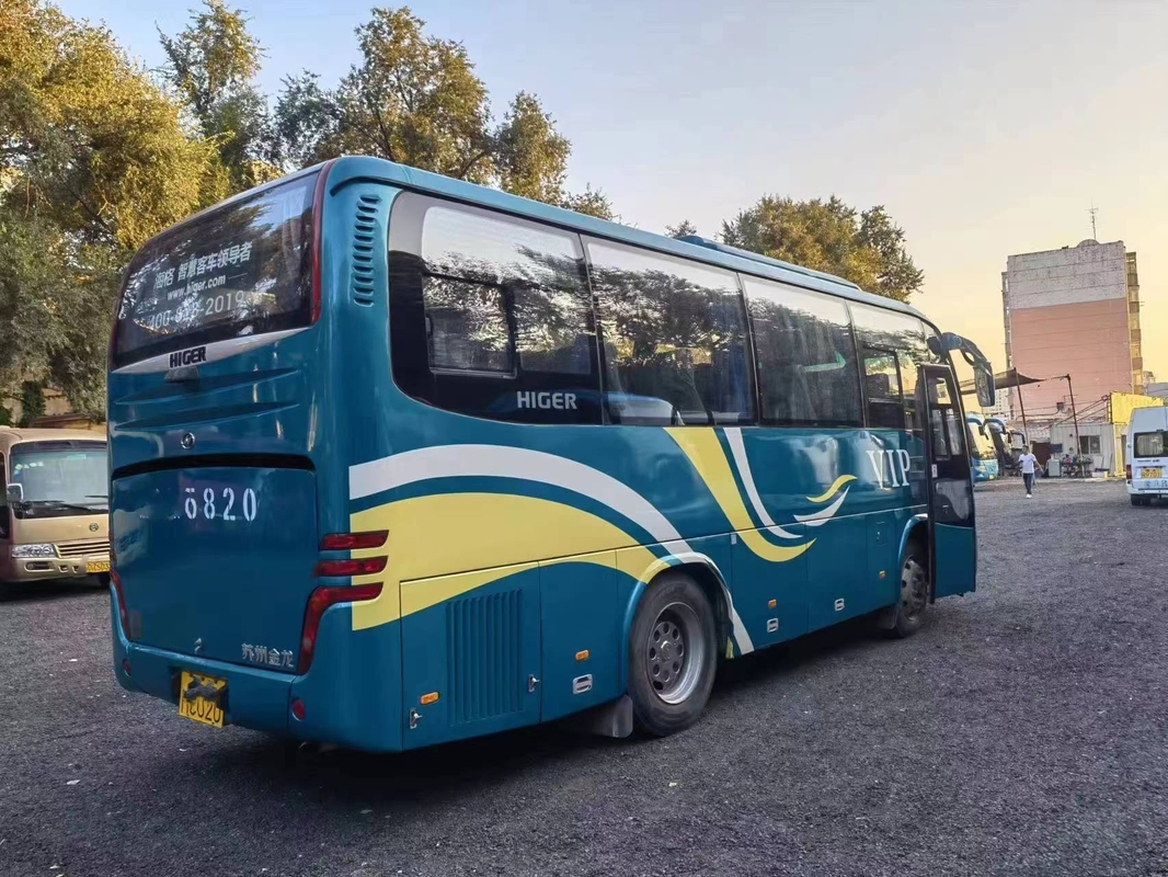 贅沢でより高いKLQ6796はコーチ バス34座席LHD後部エンジン147kwの版ばねの懸濁液を使用した