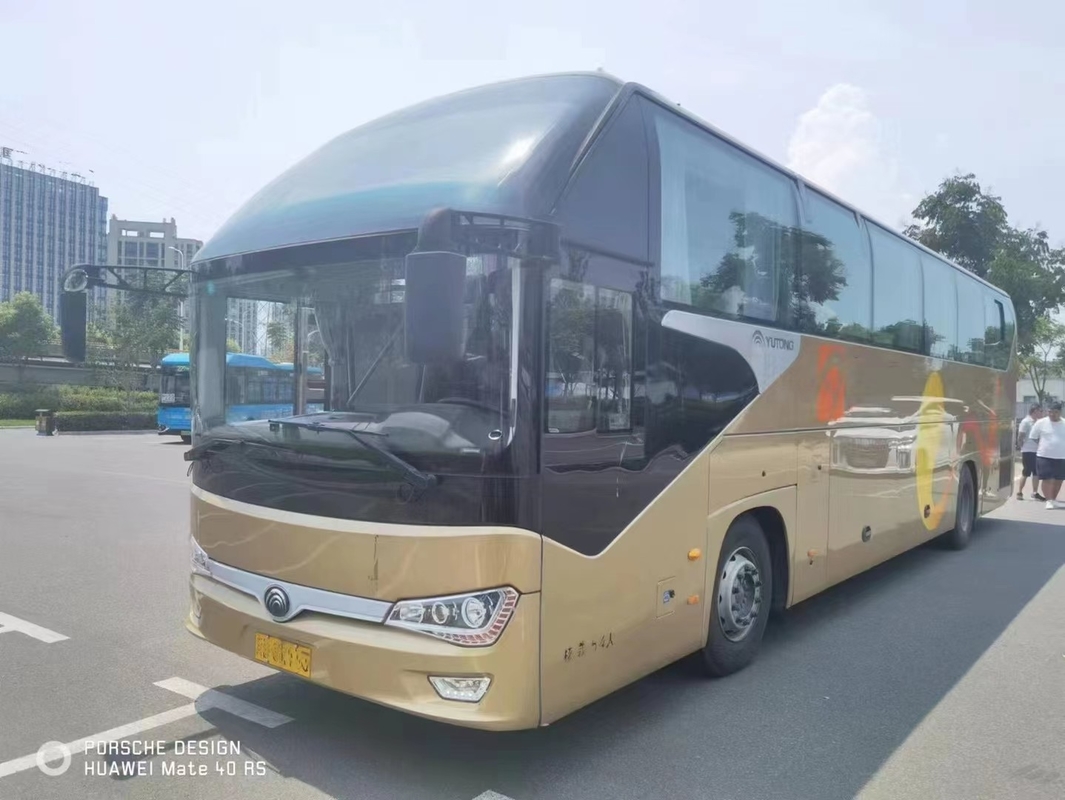 ZK6128 Yutongバス コーチの長い使用されたコーチは54の座席RHD/LHDの後部エンジンをバスで運ぶ