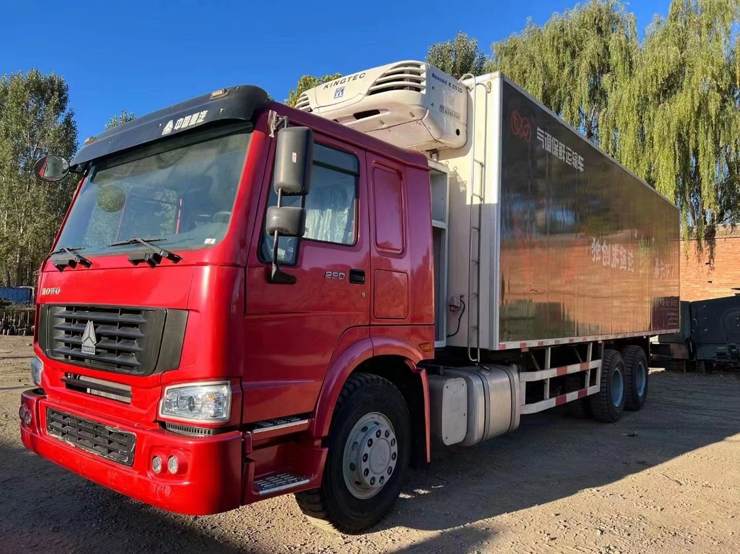 HOWO 10の車輪販売のための6*4によって使用される冷却装置トラックのフリーザーによって冷やされている容器のトラック