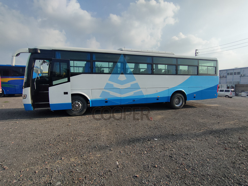 2014年 53人乗り Yutong 中古バス ZK6112D RHD ステアリング 新品 シートエアコン