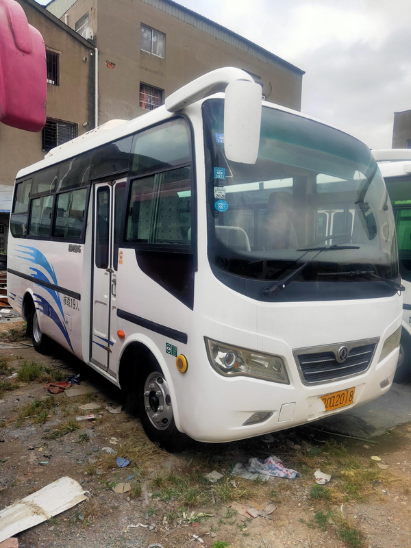 Dongfeng 19の座席によって使用される乗客バス秒針のユーロ3 RHD Lhd都市コーチ