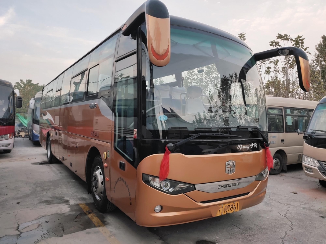 LCK6100 44seaterはコーチのZhongtongバスYuchaiエンジン2のドアの左手ドライブを使用した