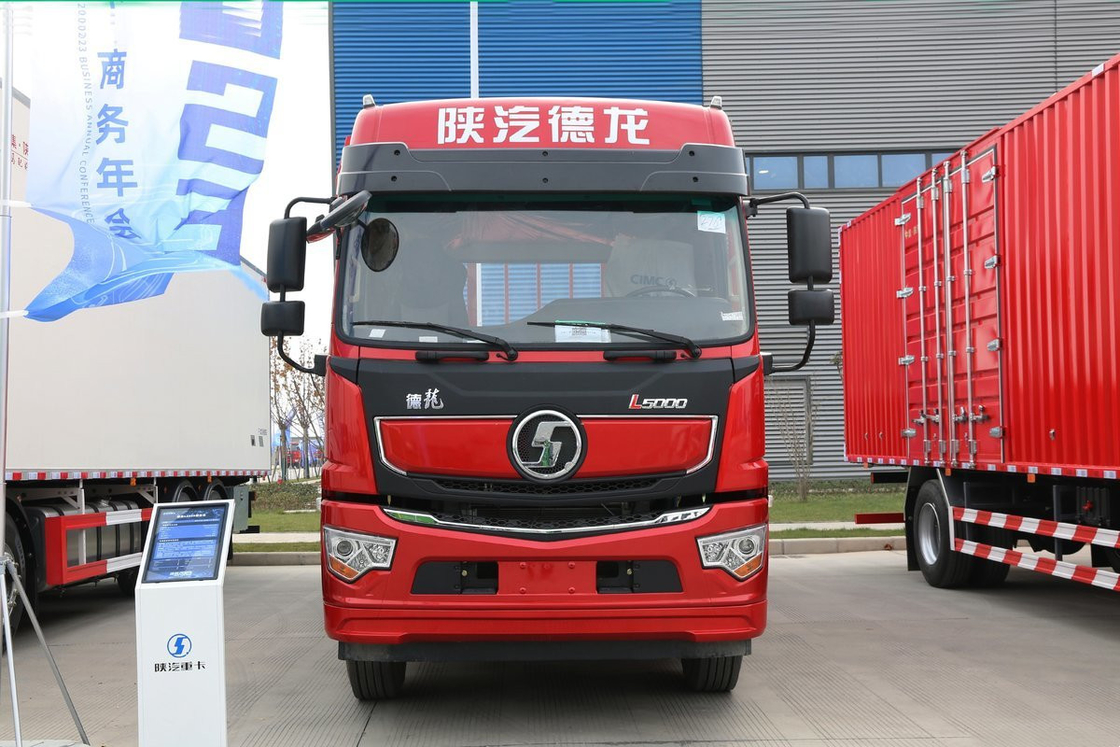 Shacman L5000は小さいダンプ トラック220hp 20のトン6の車輪4X2の貨物自動車を使用した