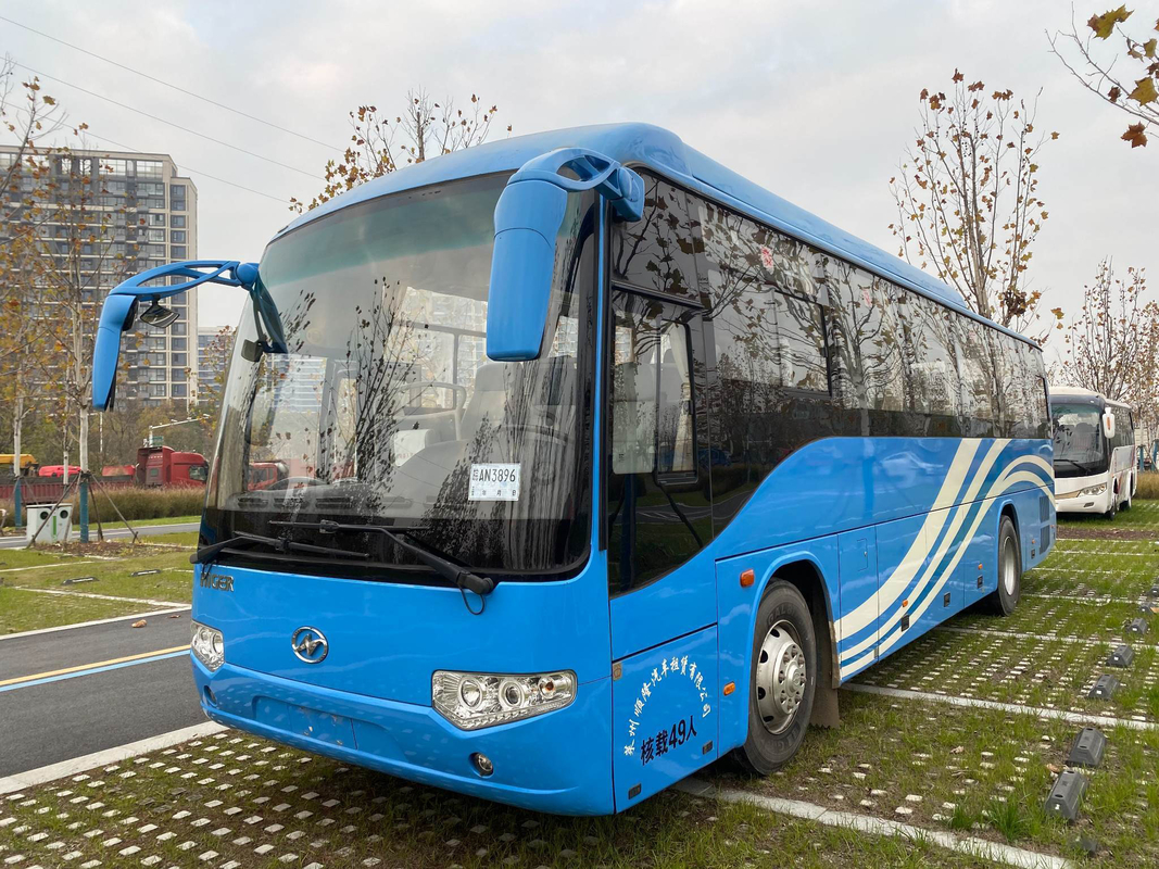 贅沢なコーチ バスは販売のためにKinglong 49の座席RHD LHD乗客の交通機関バスを使用した