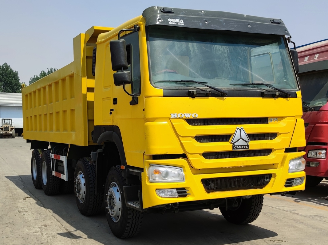 使用されたディーゼル トラックの新しいダンプカー トラック8*4右ドライブHOWOブランドのSinoトラック371-375-420hp