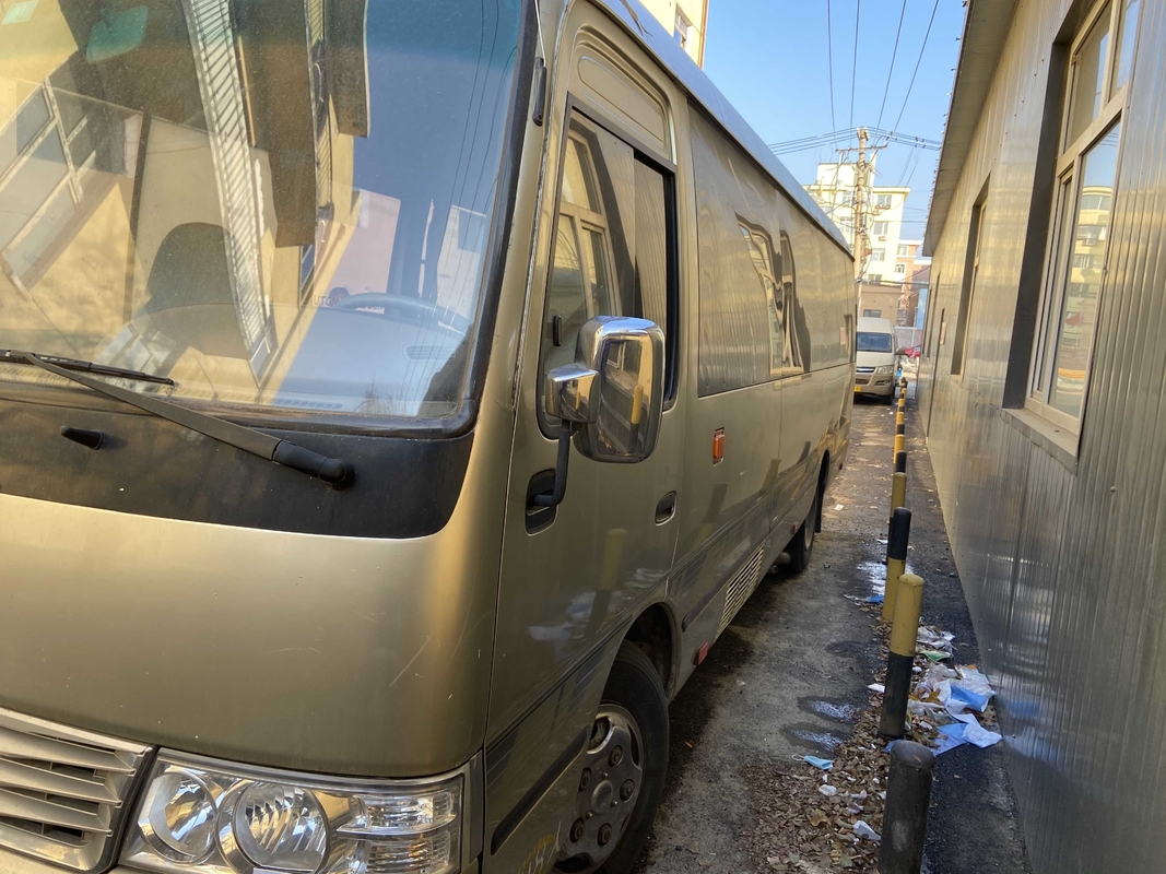 使用された小型バンのトヨタ・コースター29seatsのディーゼル機関第2手小型バス1HZエンジン