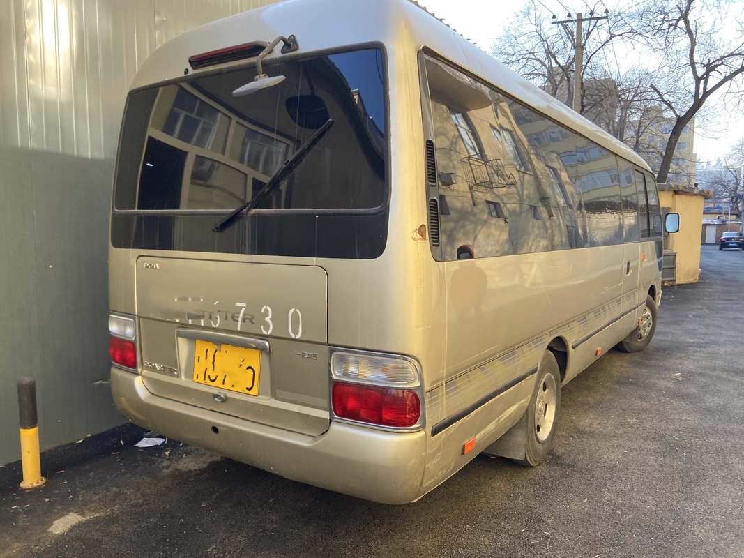 使用された小型バンのトヨタ・コースター29seatsのディーゼル機関第2手小型バス1HZエンジン