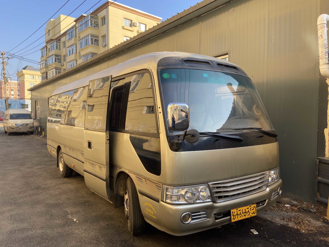 使用された小型バンのトヨタ・コースター29seatsのディーゼル機関第2手小型バス1HZエンジン